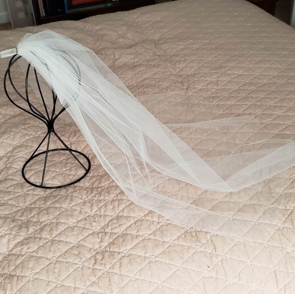 Bridal veil / blusher